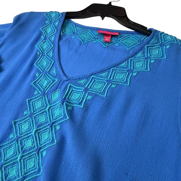 Lilly Pulitzer Embroidered V-Neck Platter Top With Butterfly Sleeves - Picture 4 of 9